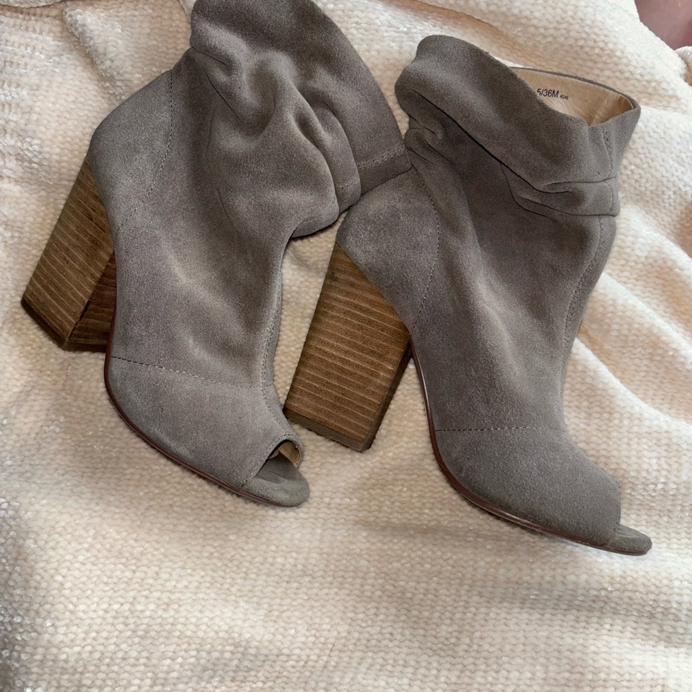 Heeled Booties Suede